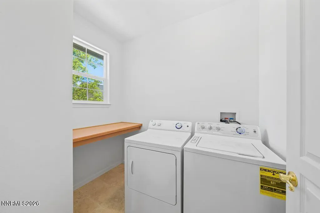 1642 Minden Village Minden NV 89423