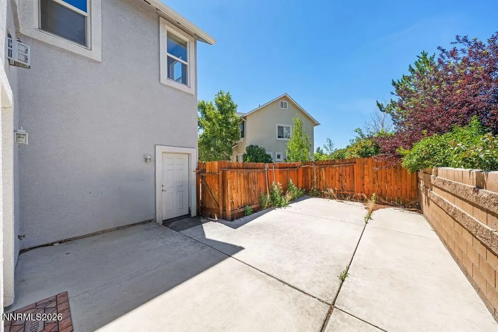 1642 Minden Village Minden NV 89423