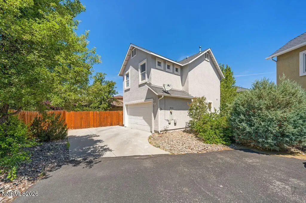1642 Minden Village Minden NV 89423