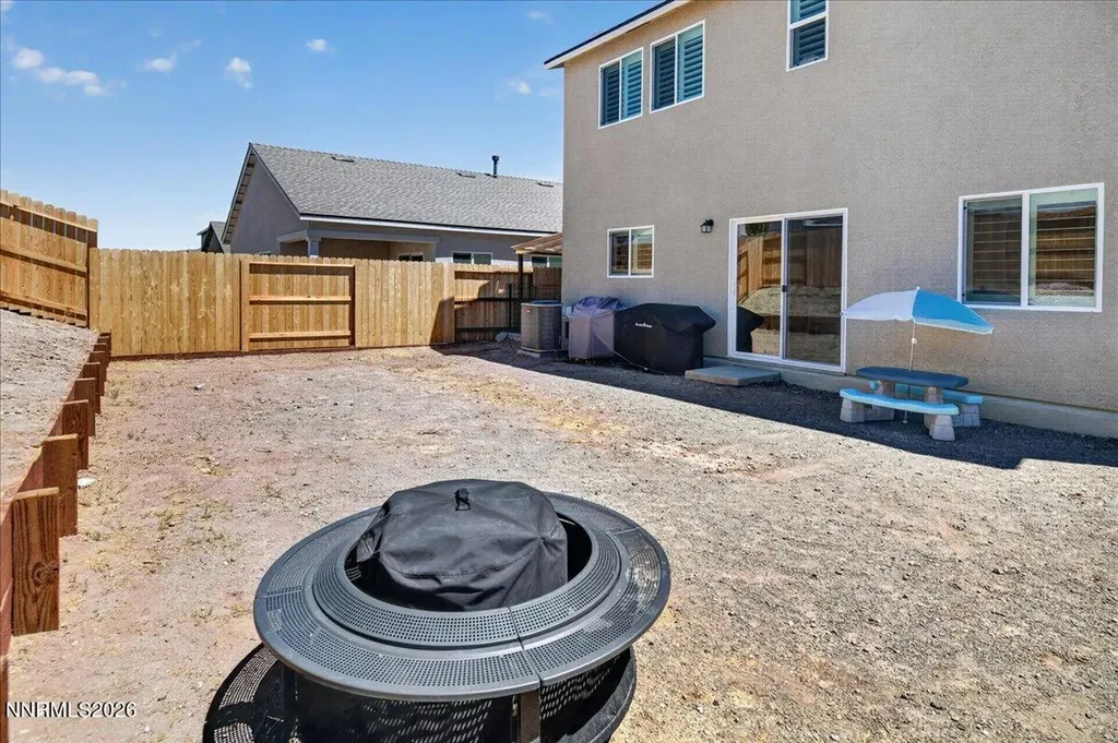 610 Union Dayton NV 89403