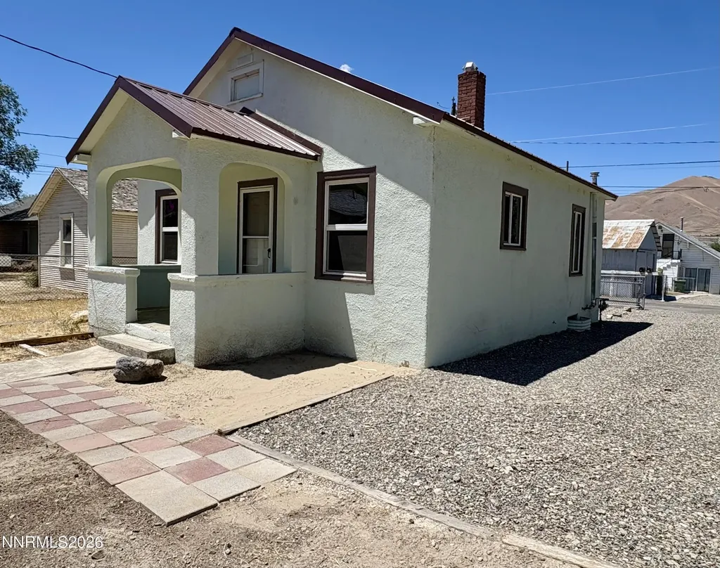 213 1/2 4th Winnemucca NV 89445
