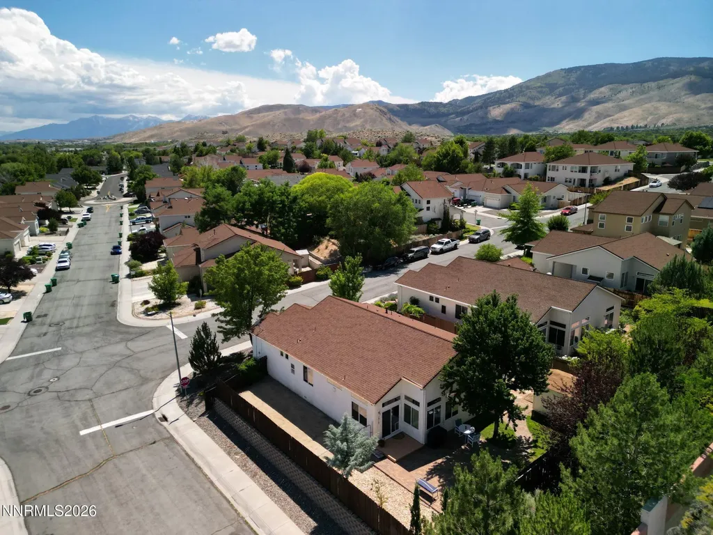 1064 Ridgefield Carson City NV 89706