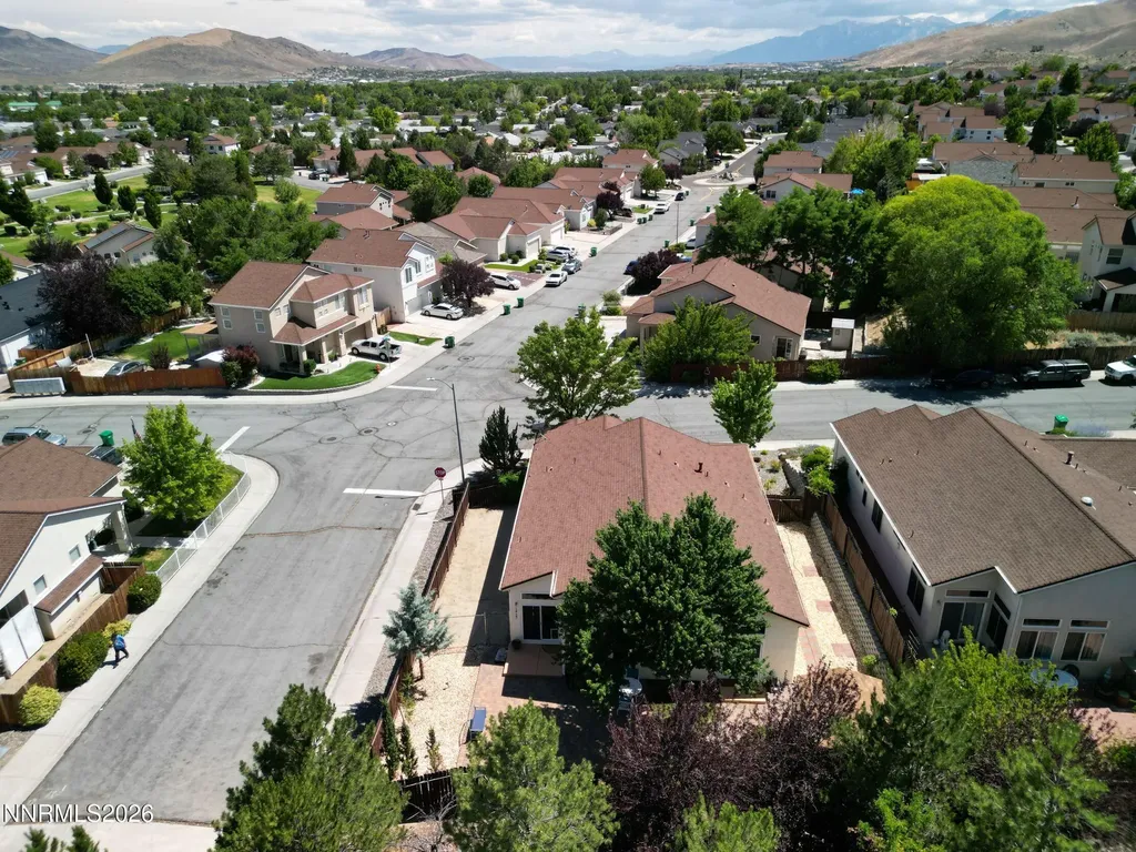 1064 Ridgefield Carson City NV 89706