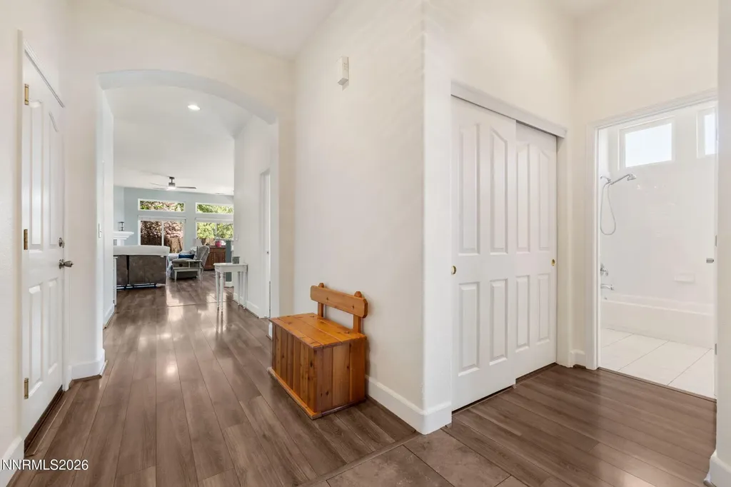 1064 Ridgefield Carson City NV 89706