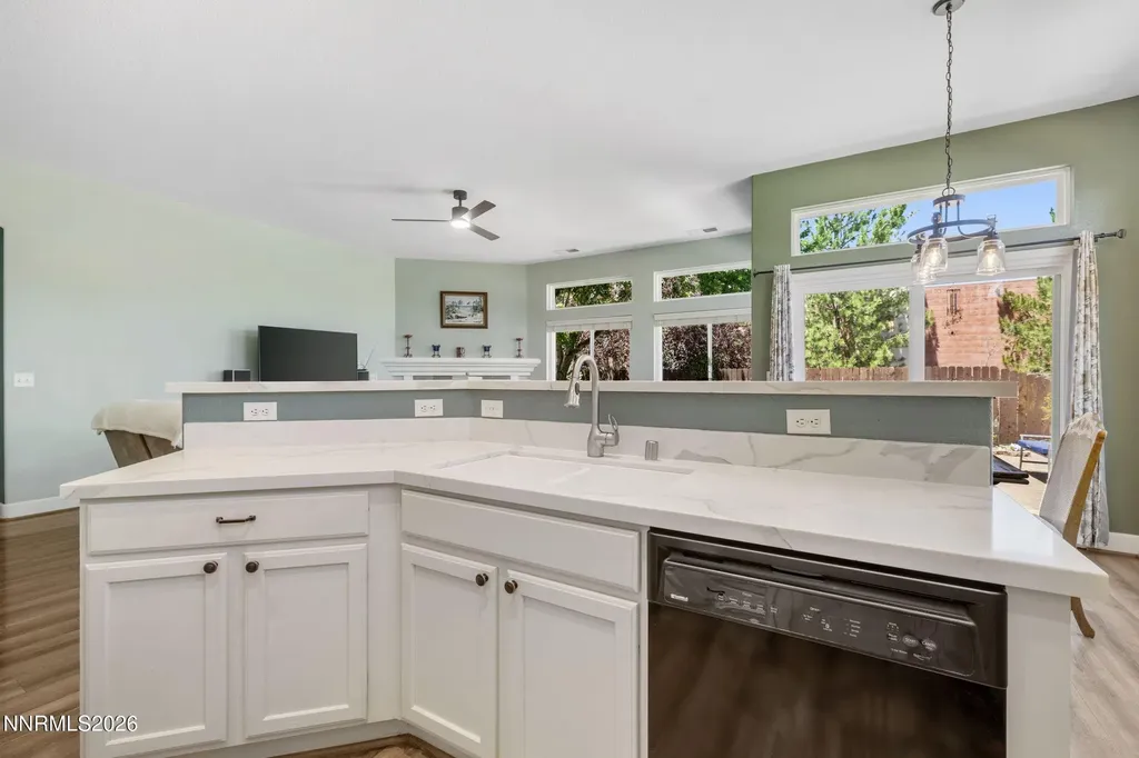 1064 Ridgefield Carson City NV 89706