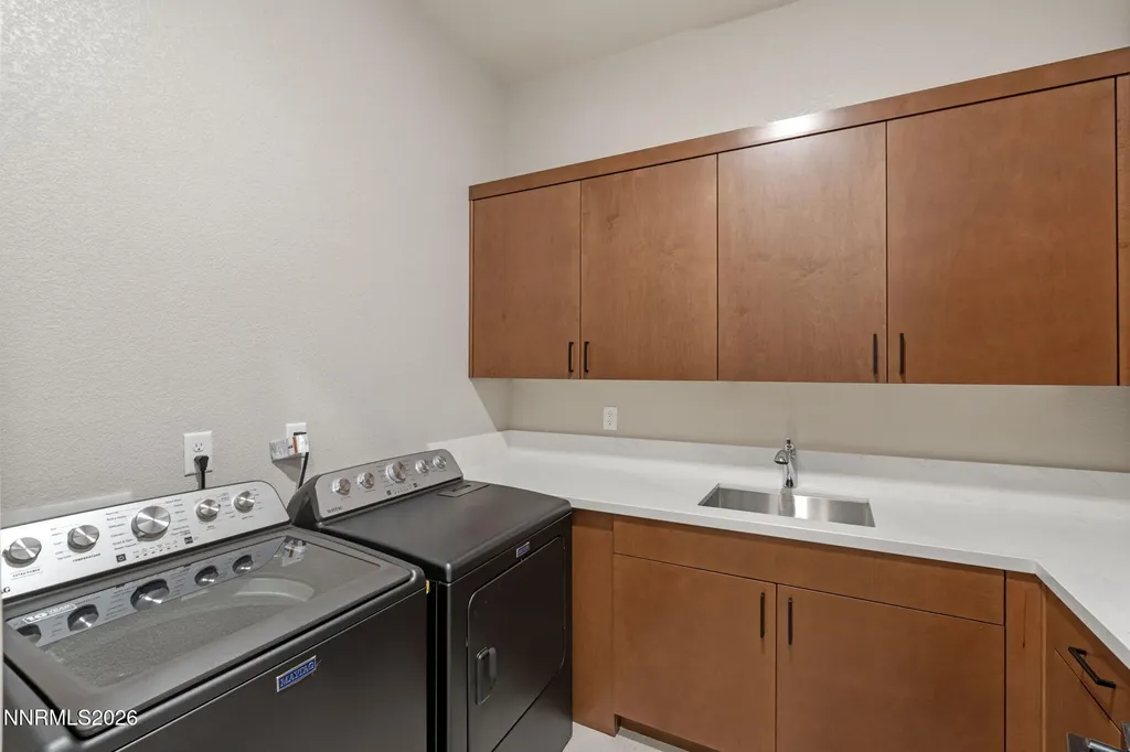 5418 Side Saddle Reno NV 89511