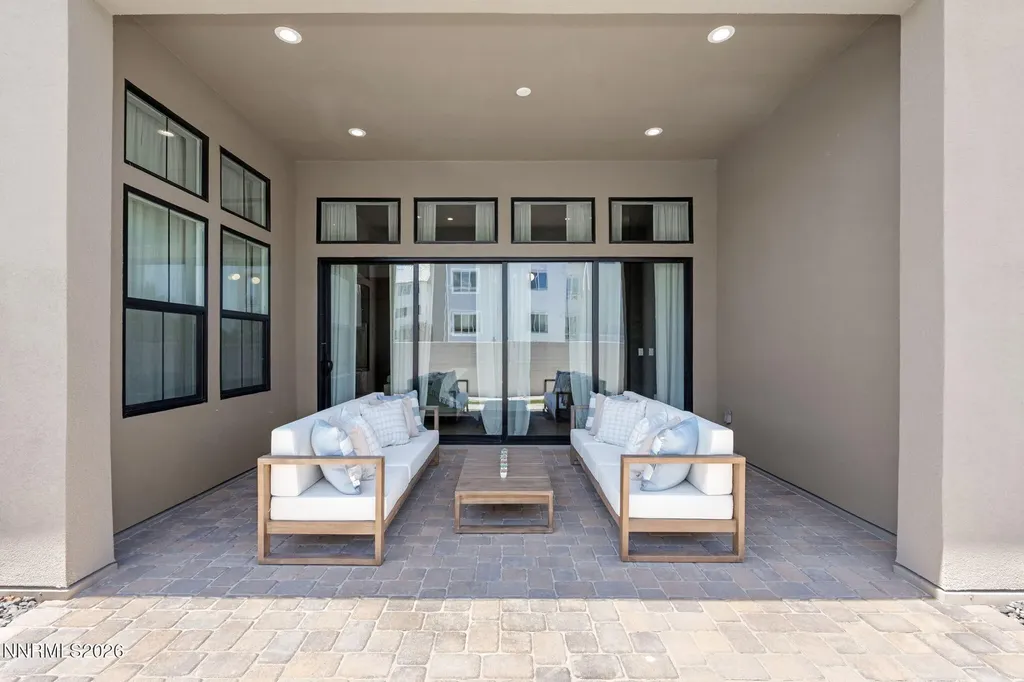 5418 Side Saddle Reno NV 89511