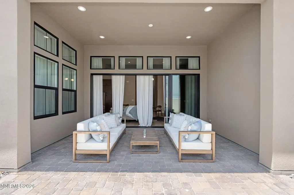 5418 Side Saddle Reno NV 89511