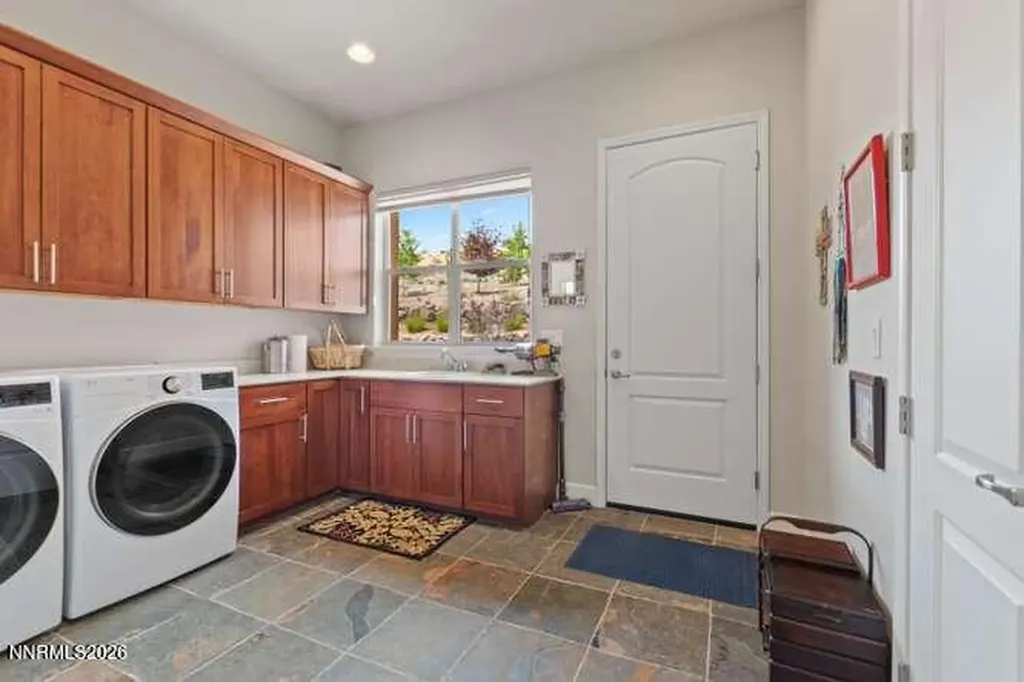 8631 Eagle Chase Reno NV 89523