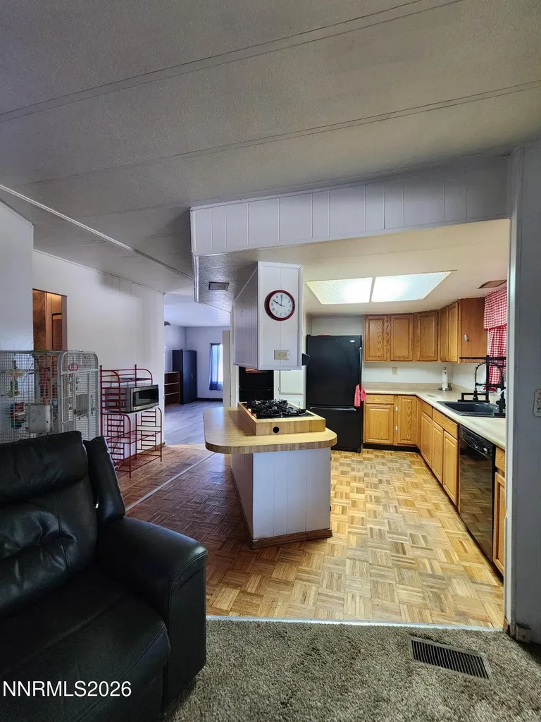 3660 Cypress Silver Springs NV 89429