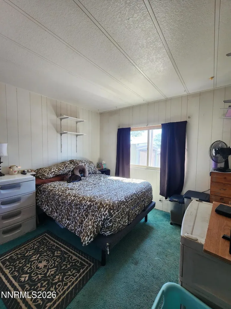 3660 Cypress Silver Springs NV 89429