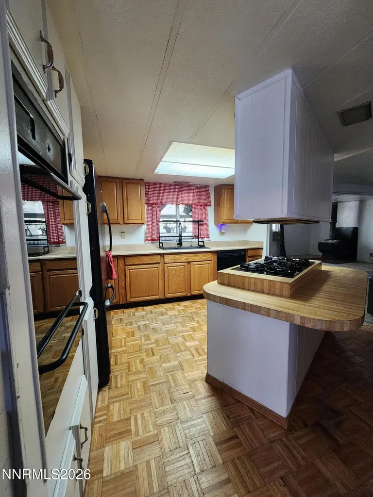 3660 Cypress Silver Springs NV 89429