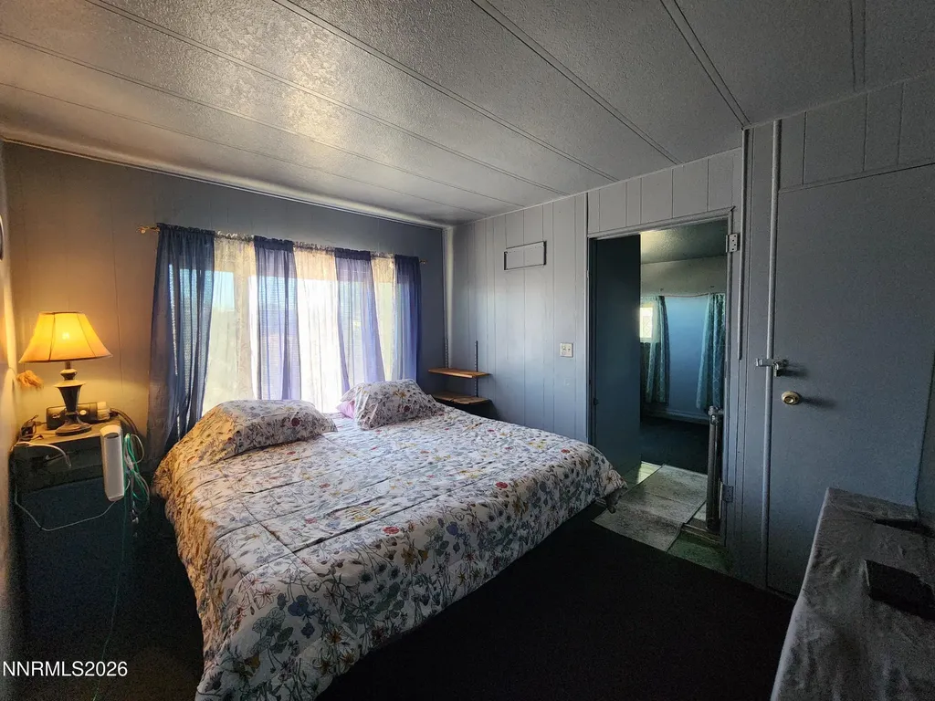 3660 Cypress Silver Springs NV 89429
