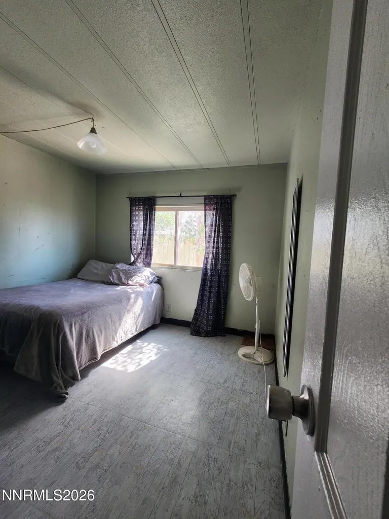 3660 Cypress Silver Springs NV 89429