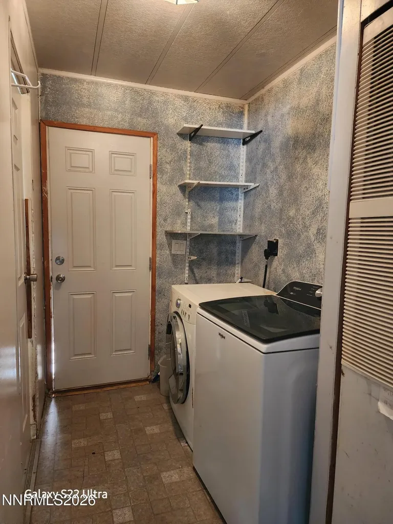 3660 Cypress Silver Springs NV 89429