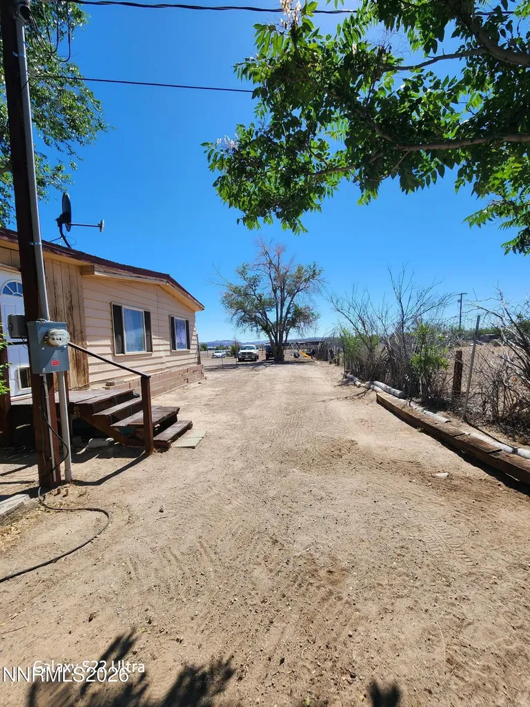 3660 Cypress Silver Springs NV 89429