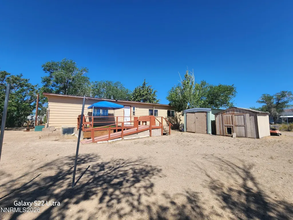 3660 Cypress Silver Springs NV 89429