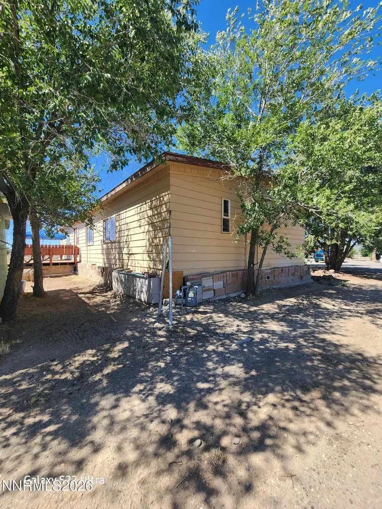 3660 Cypress Silver Springs NV 89429