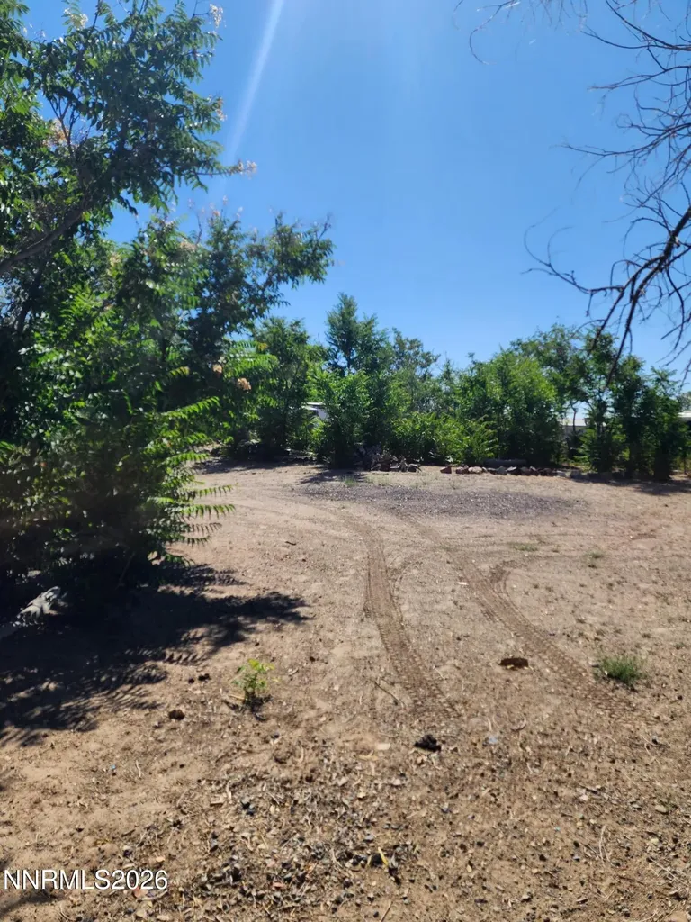 3660 Cypress Silver Springs NV 89429