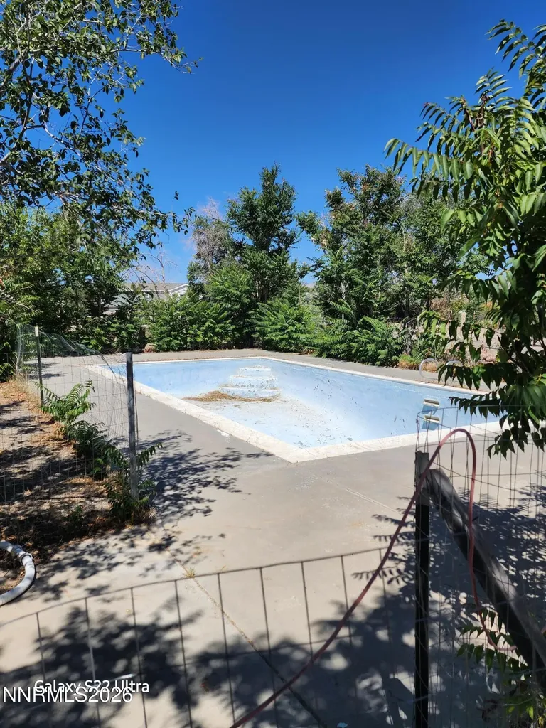 3660 Cypress Silver Springs NV 89429