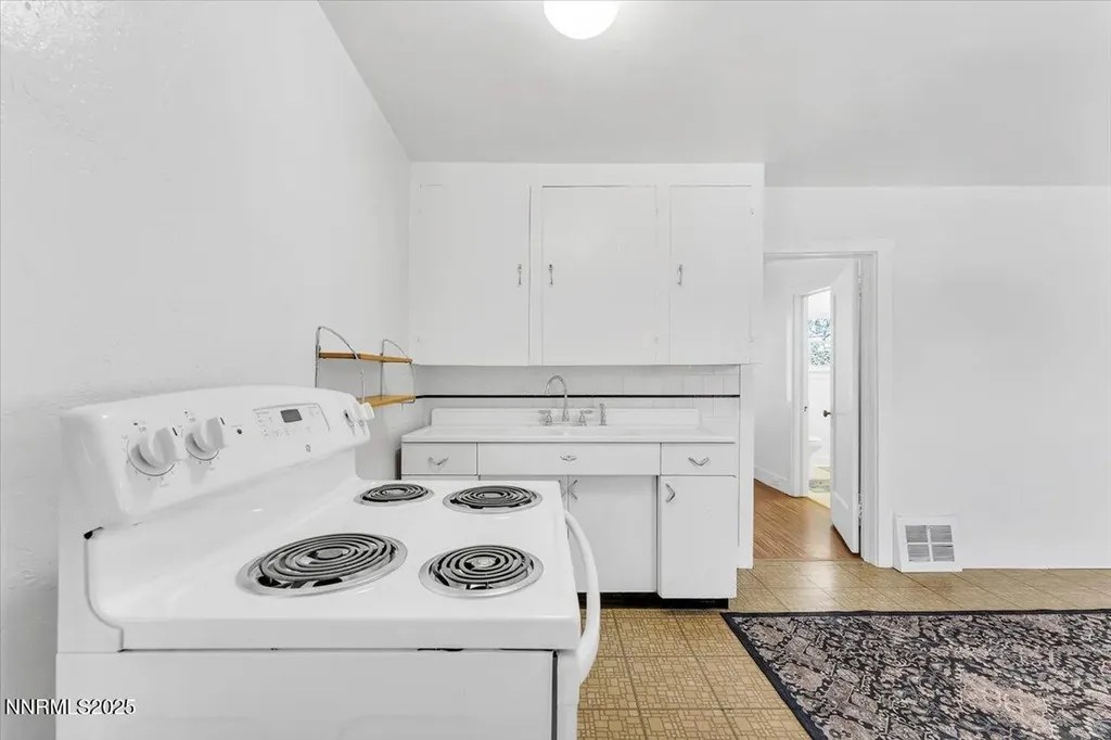1145 Seminary Reno NV 89503