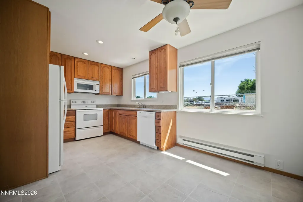 1442 Topaz Gardnerville NV 89460