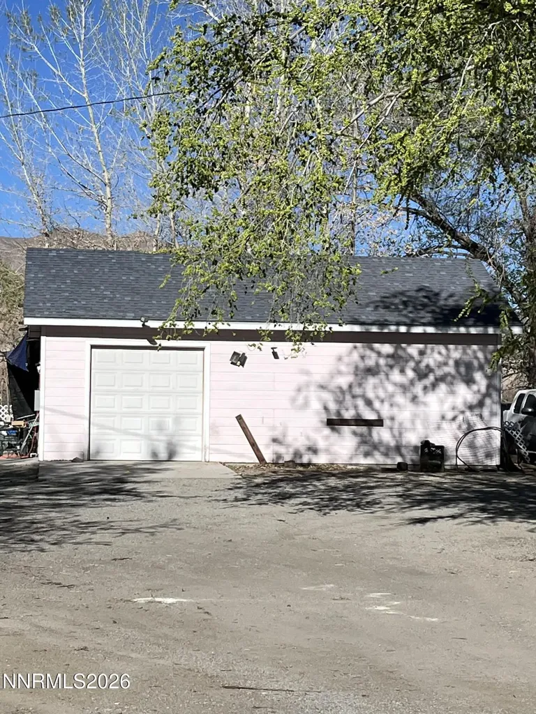 834 Bridge Yerington NV 89447