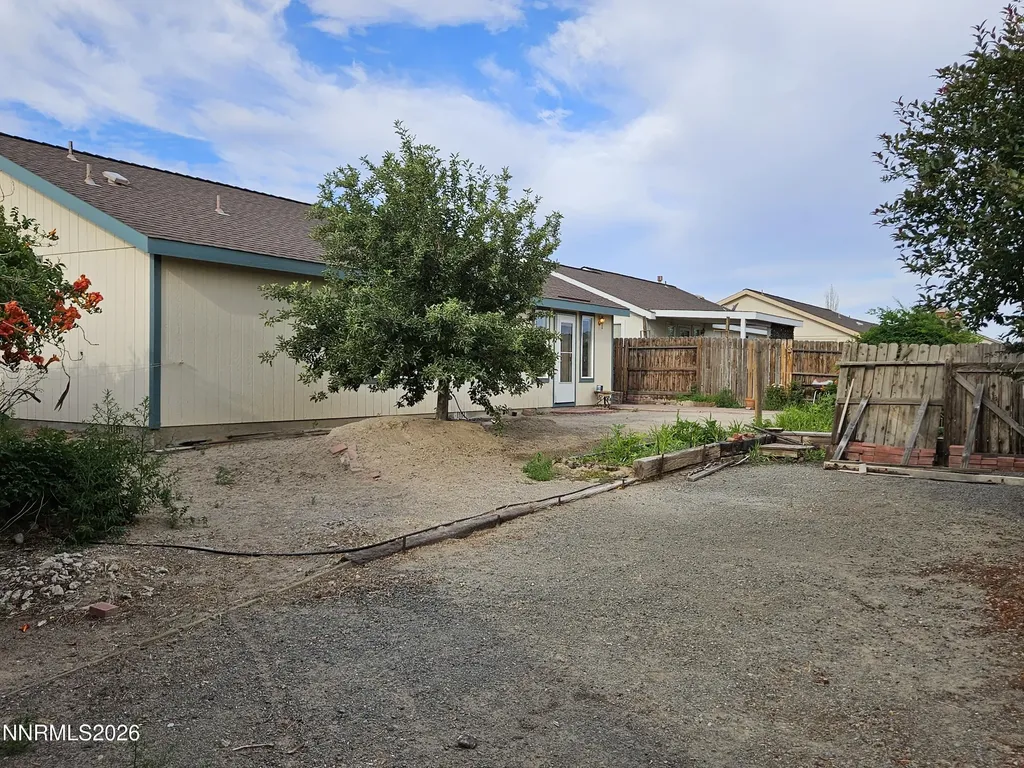 342 Garden Fernley NV 89408