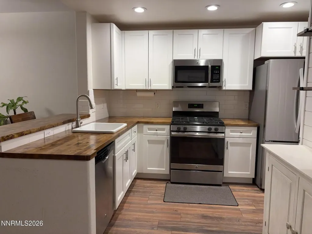900 Meadows Reno NV 89521