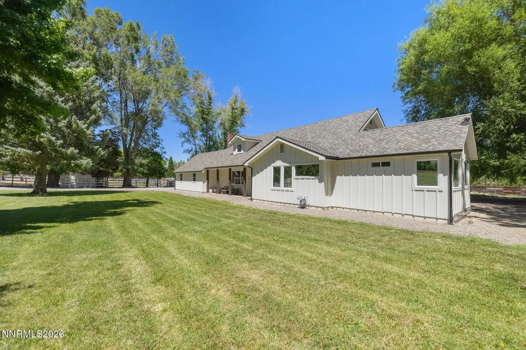2241 Pioneer Genoa NV 89411