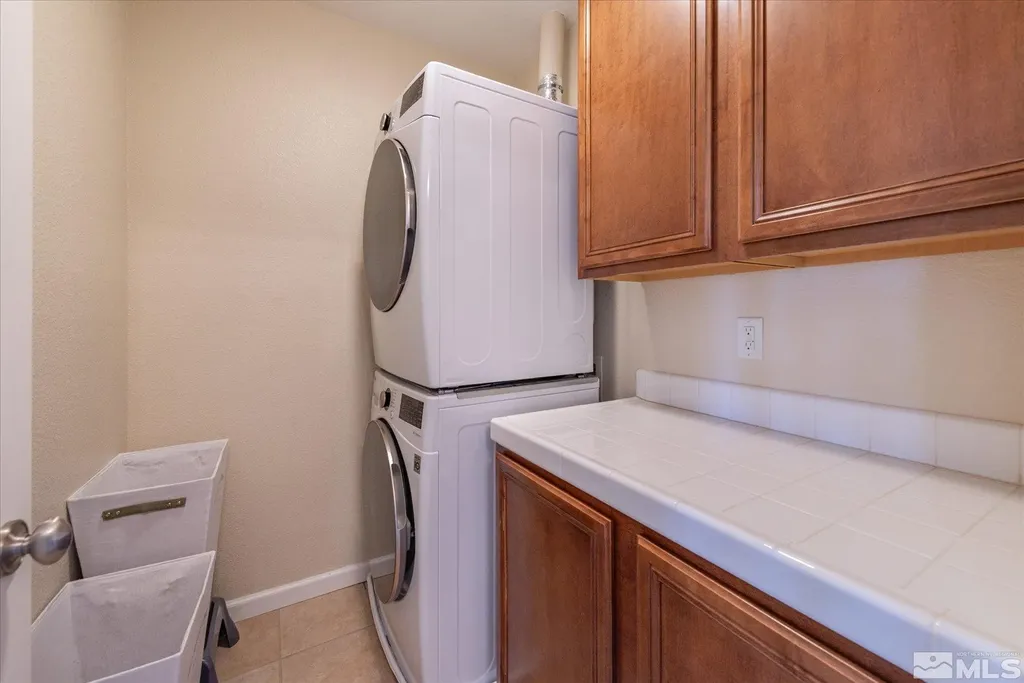 1647 Lone Oak Reno NV 89523