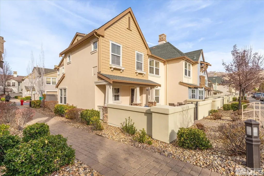 1647 Lone Oak Reno NV 89523