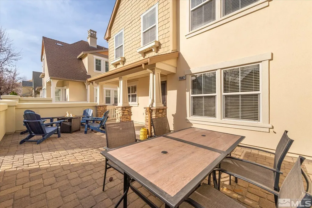 1647 Lone Oak Reno NV 89523
