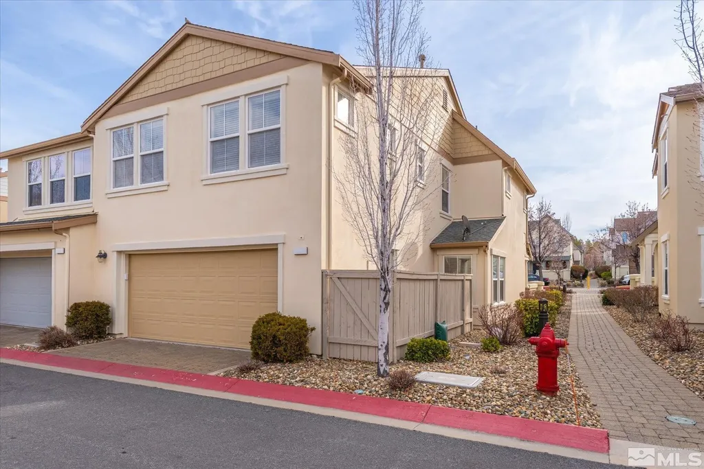 1647 Lone Oak Reno NV 89523