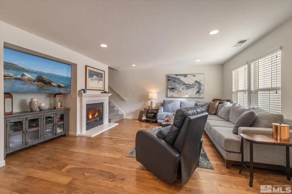 1647 Lone Oak Reno NV 89523