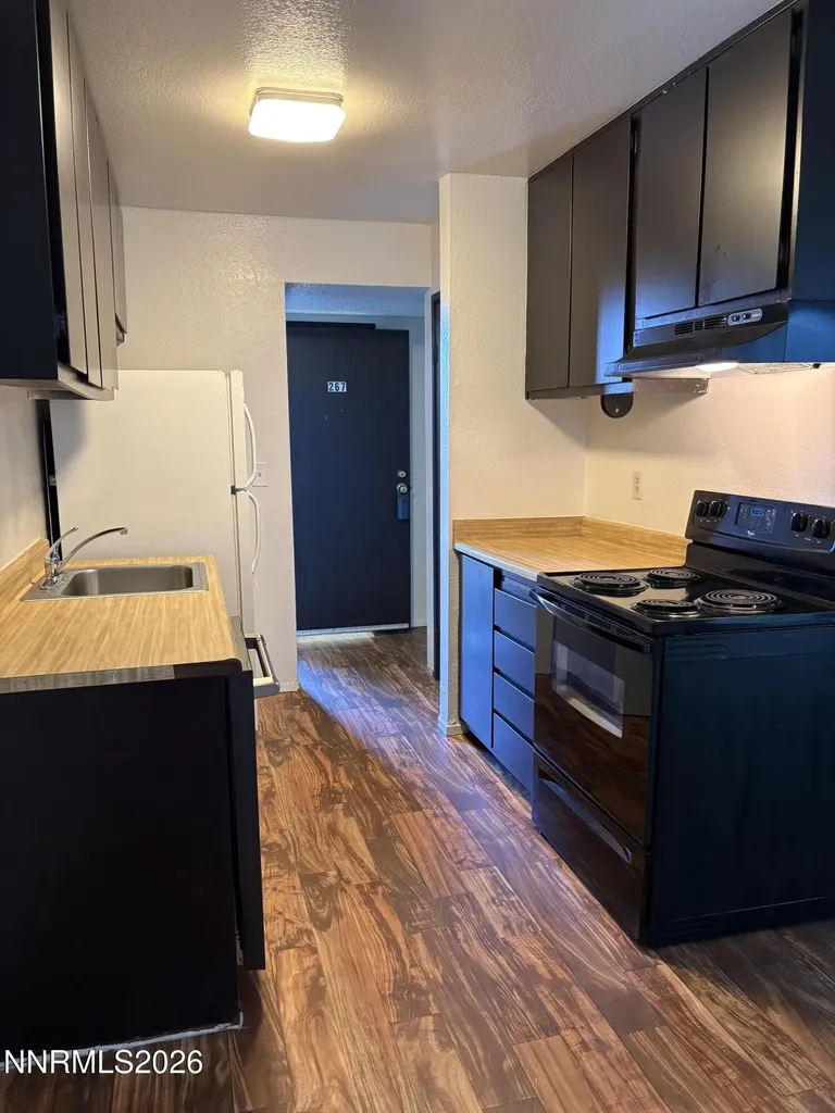 4608 Neil Reno NV 89502