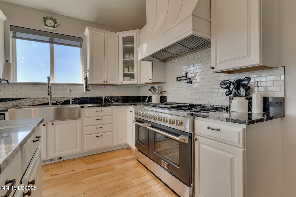1281 Jo Gardnerville NV 89410