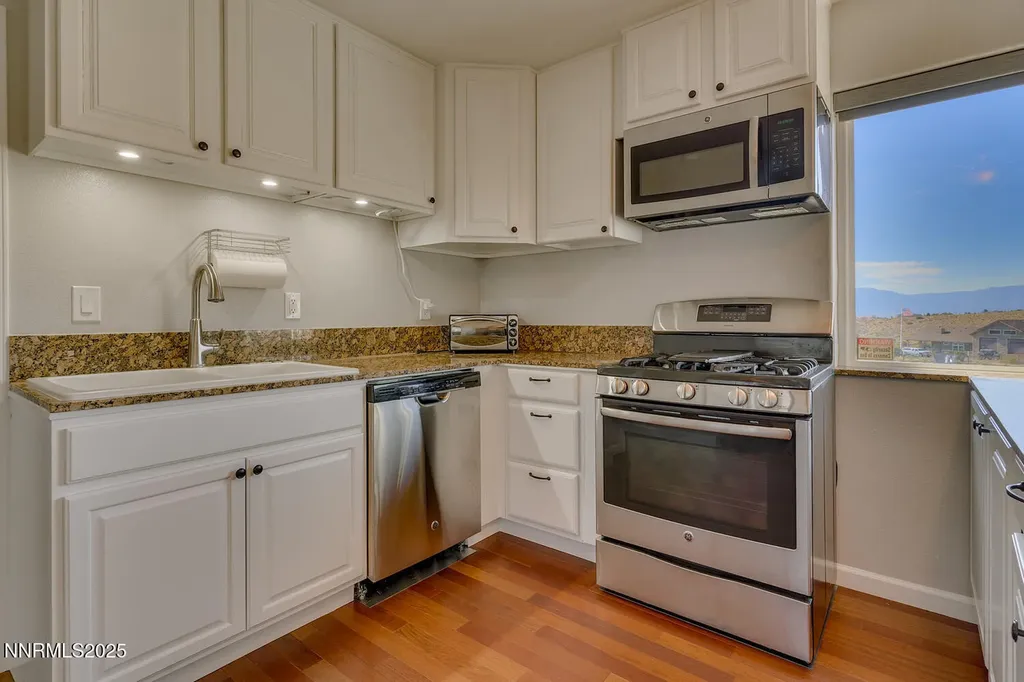 1281 Jo Gardnerville NV 89410
