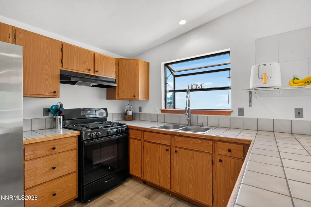 674 Bluerock Gardnerville NV 89460