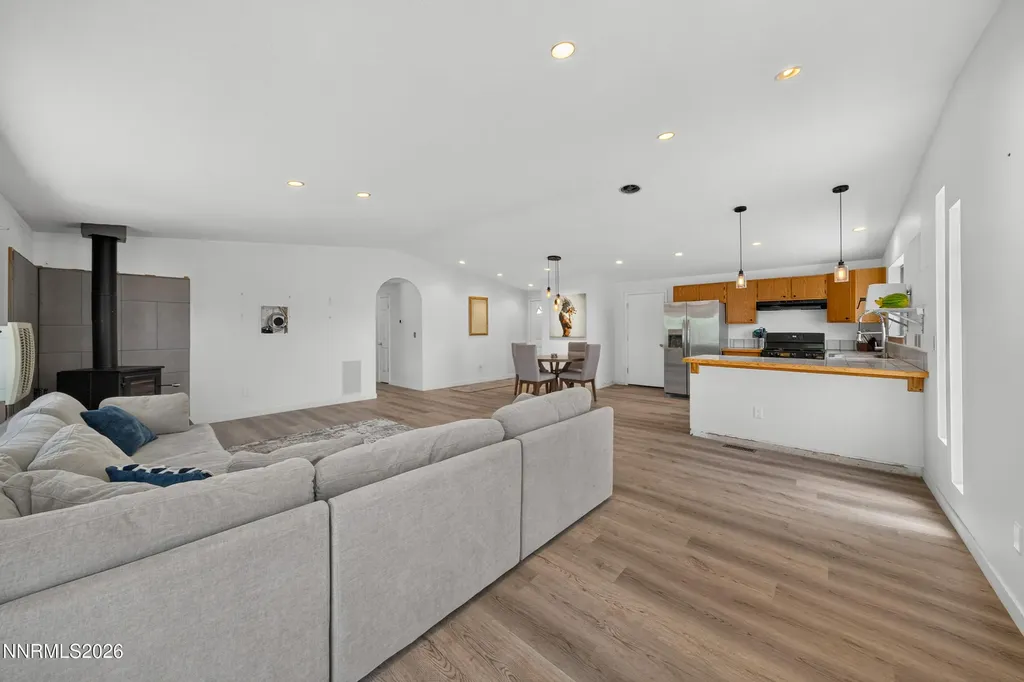 674 Bluerock Gardnerville NV 89460