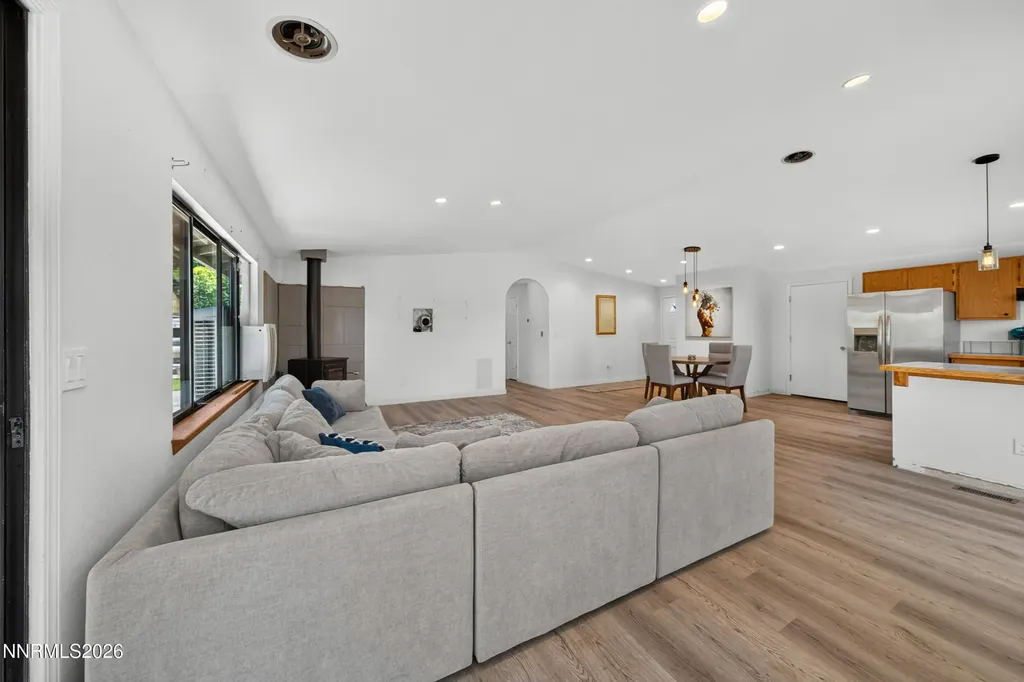 674 Bluerock Gardnerville NV 89460