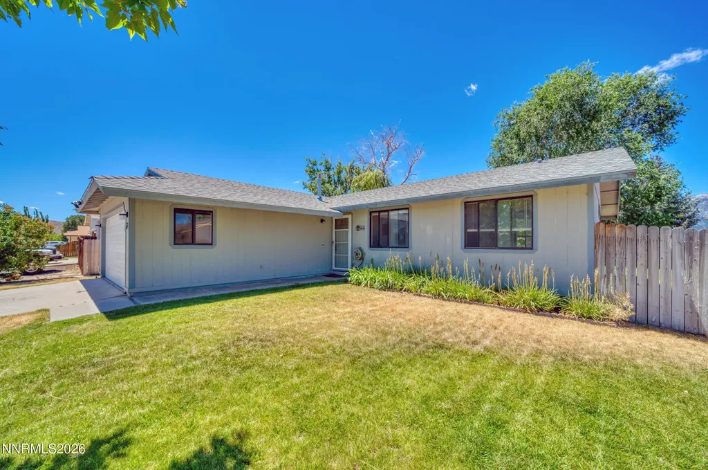 674 Bluerock Gardnerville NV 89460