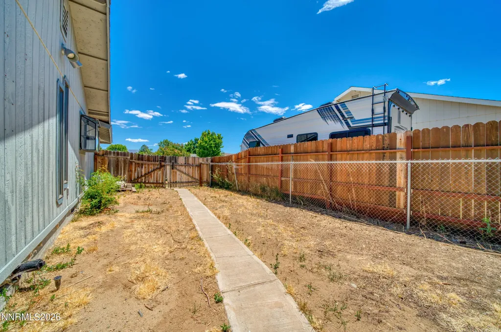 674 Bluerock Gardnerville NV 89460