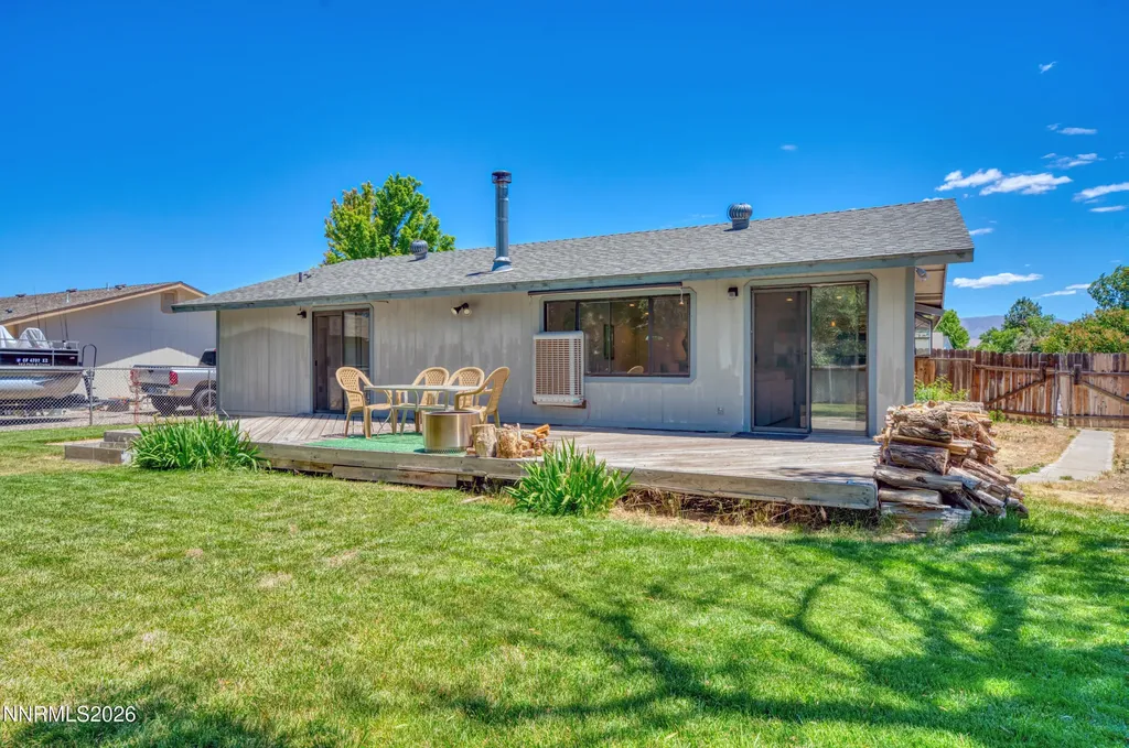 674 Bluerock Gardnerville NV 89460
