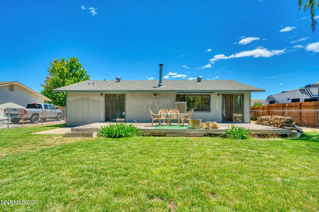 674 Bluerock Gardnerville NV 89460