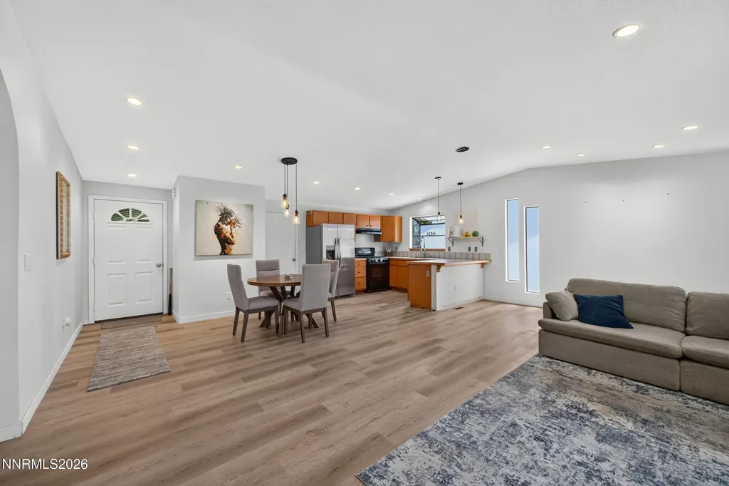 674 Bluerock Gardnerville NV 89460