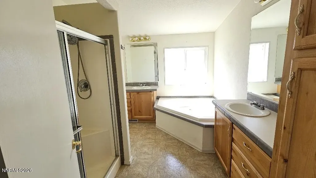 58 Venturacci Fallon NV 89406