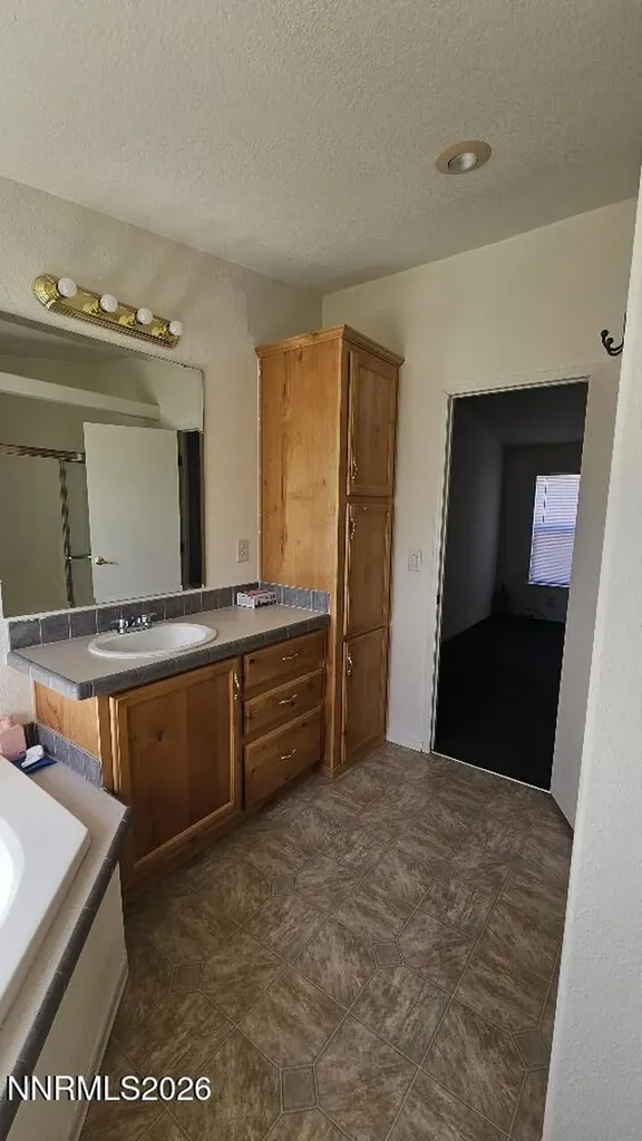 58 Venturacci Fallon NV 89406