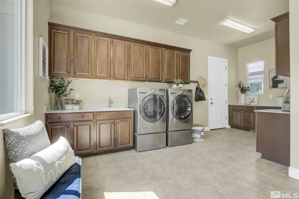 8691 Gypsy Hill Reno NV 89523