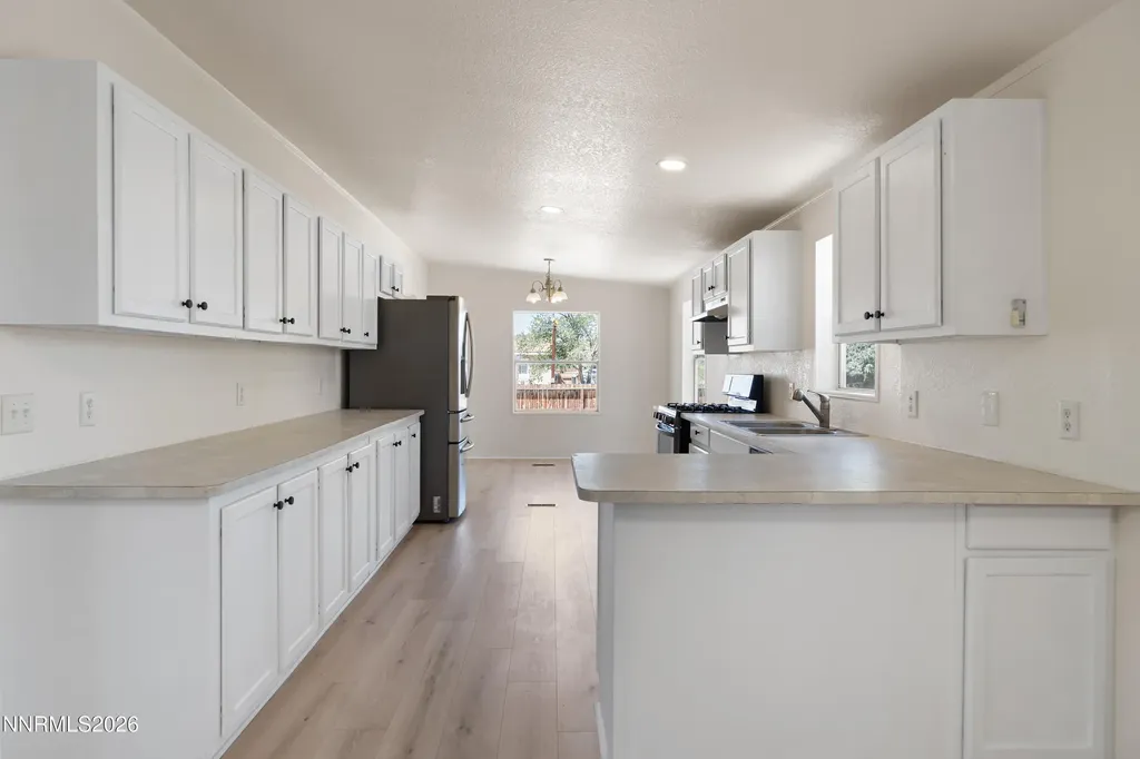 2705 Toiyabe Silver Springs NV 89429